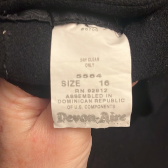 Devon-Aire Dressage Hunt Coat - Picture 4 of 7